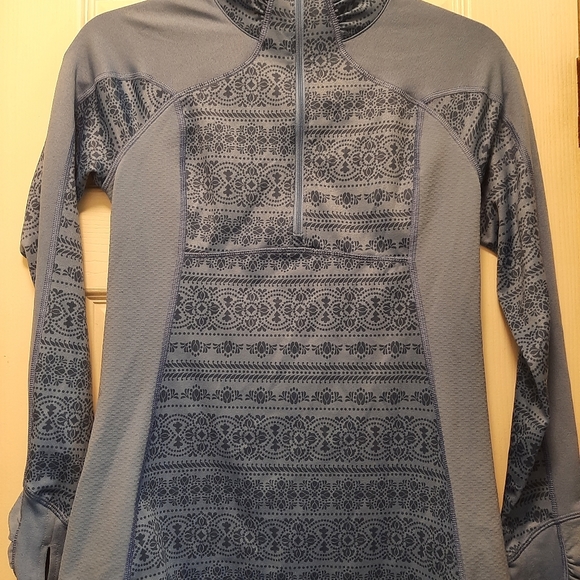 Compression athletic top - Picture 2 of 4